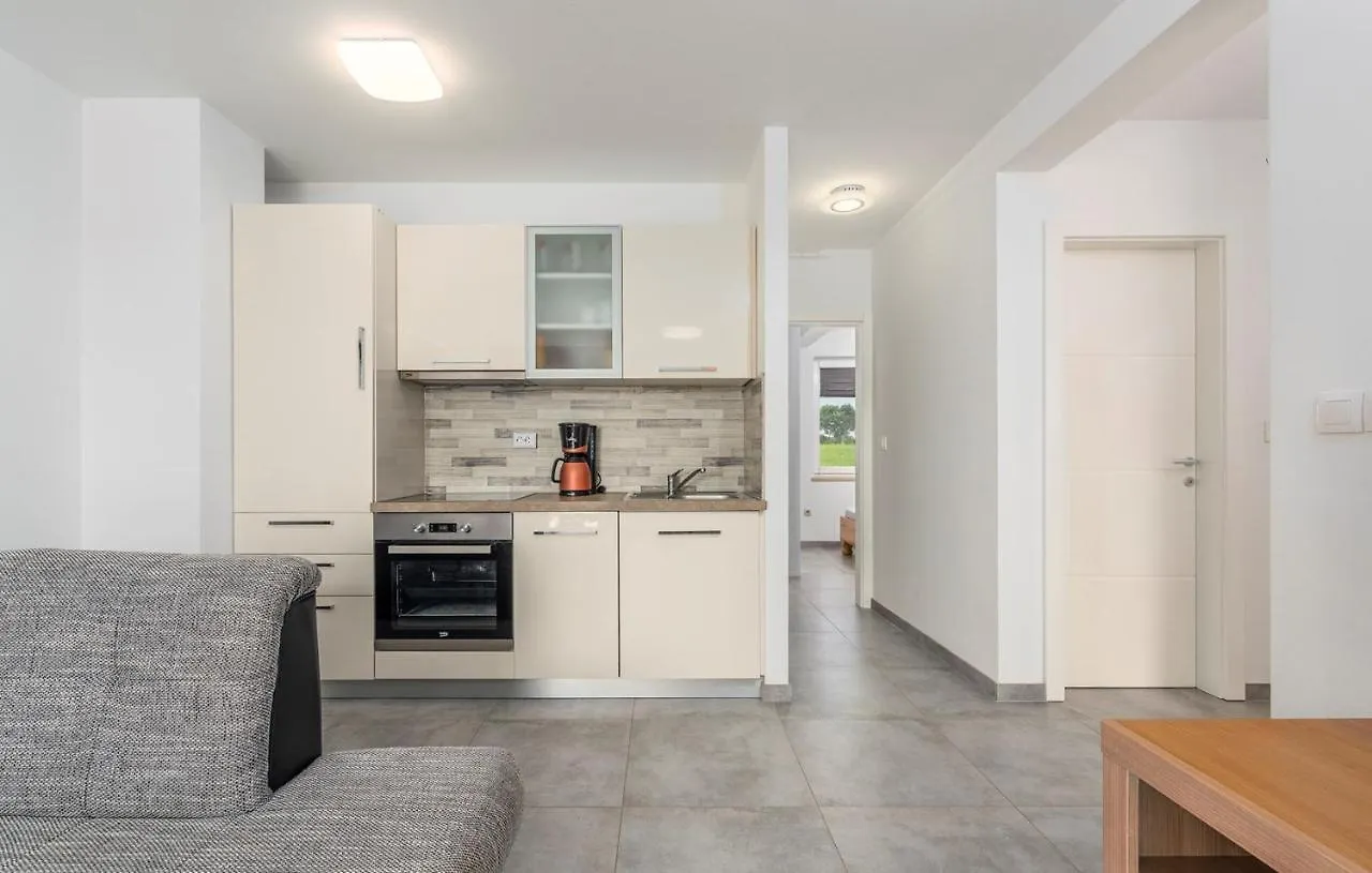 *** ゲストハウス Apartments Smilys Bužinija クロアチア